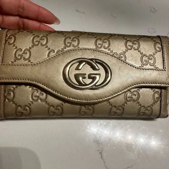 Authentic Gucci wallet - Picture 1 of 8